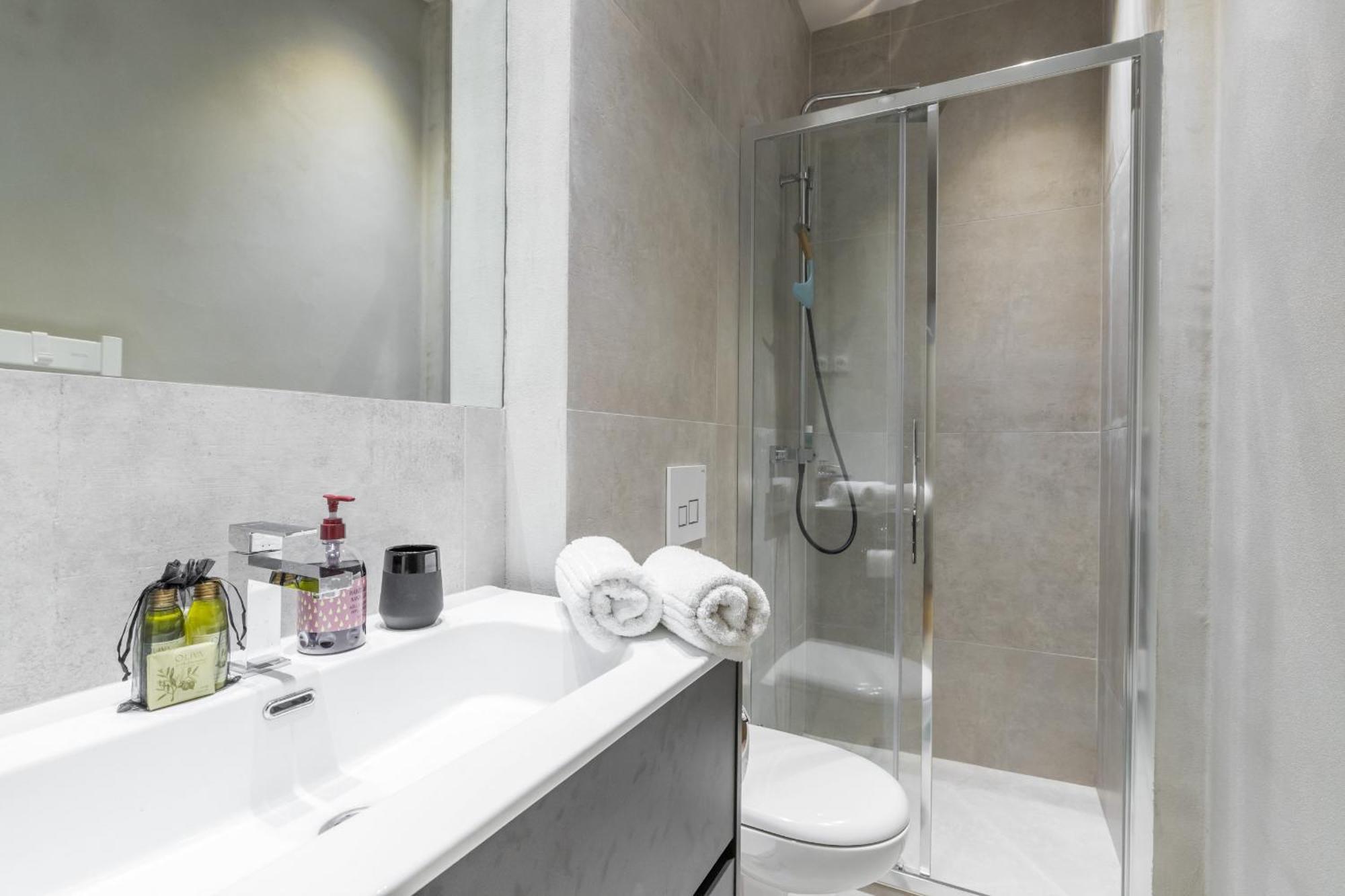 Refined & Cozy 1 Bedroom Downtown Ницца Экстерьер фото